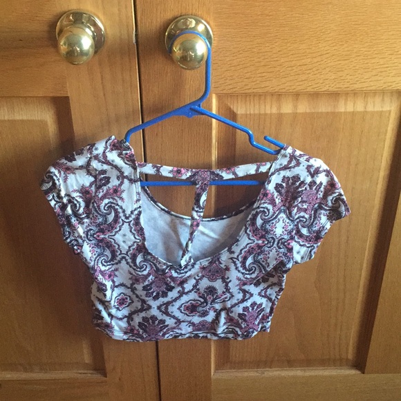 Patterned Crop Top - Picture 2 of 2